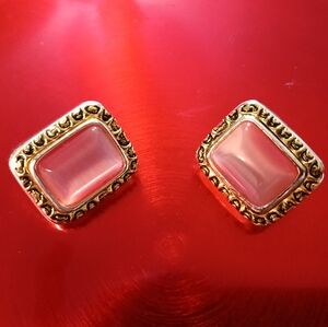 🌸Vintage Pearl Pink & Silver Square Clip Earring